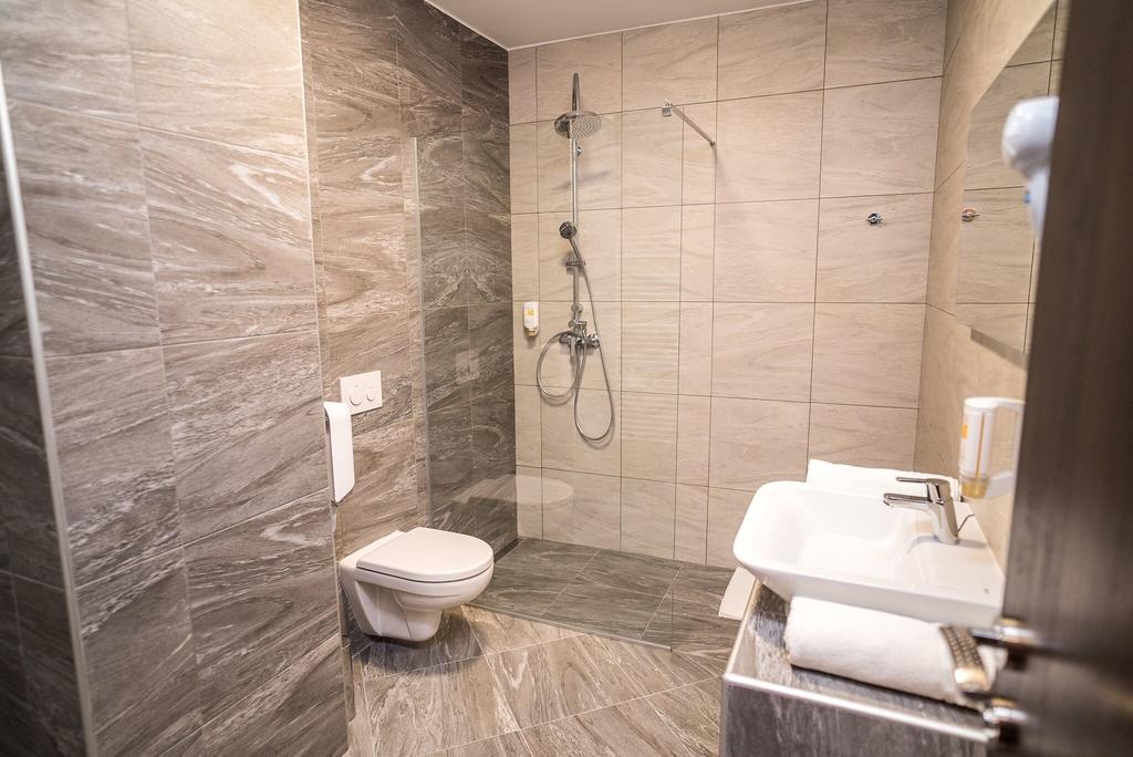 B&B Villa Angy Korenica Extérieur photo