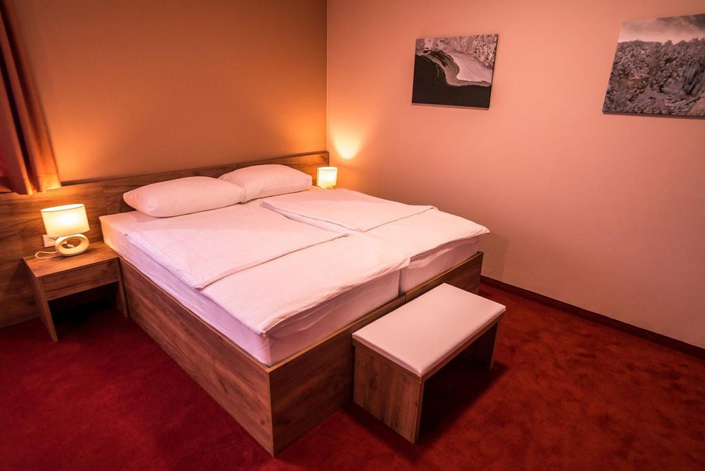 B&B Villa Angy Korenica Extérieur photo