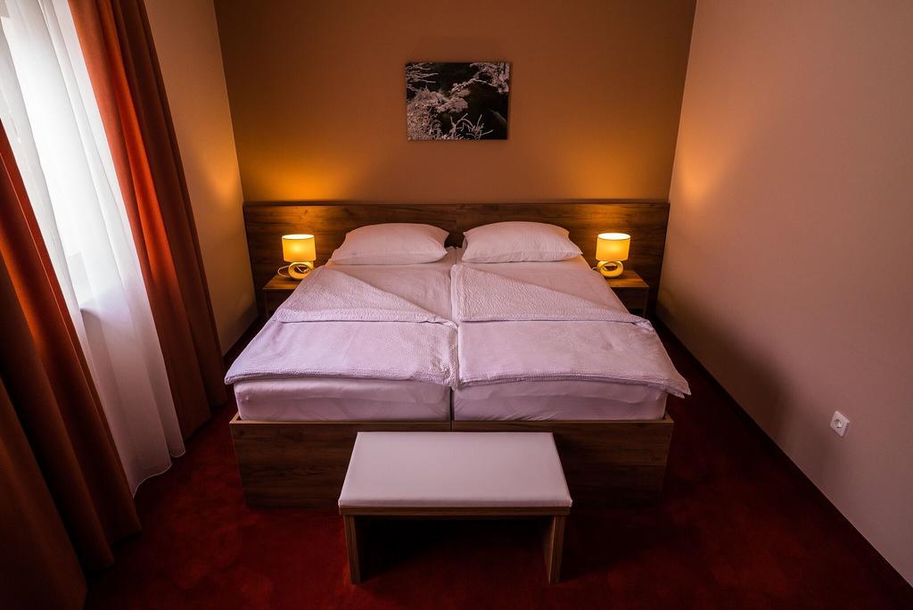 B&B Villa Angy Korenica Extérieur photo