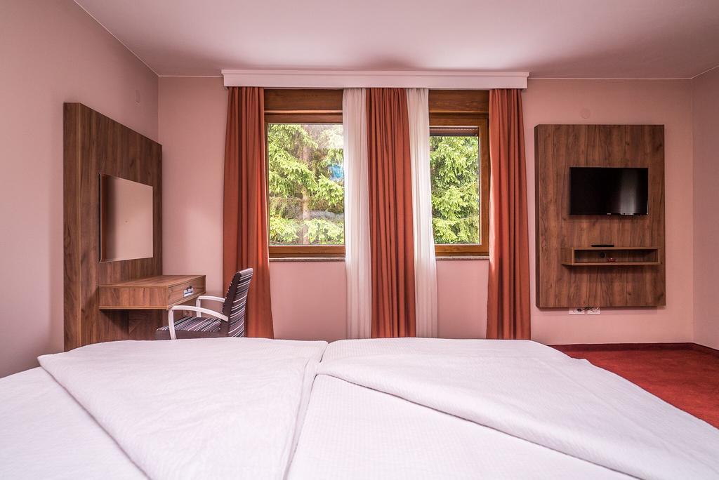 B&B Villa Angy Korenica Extérieur photo